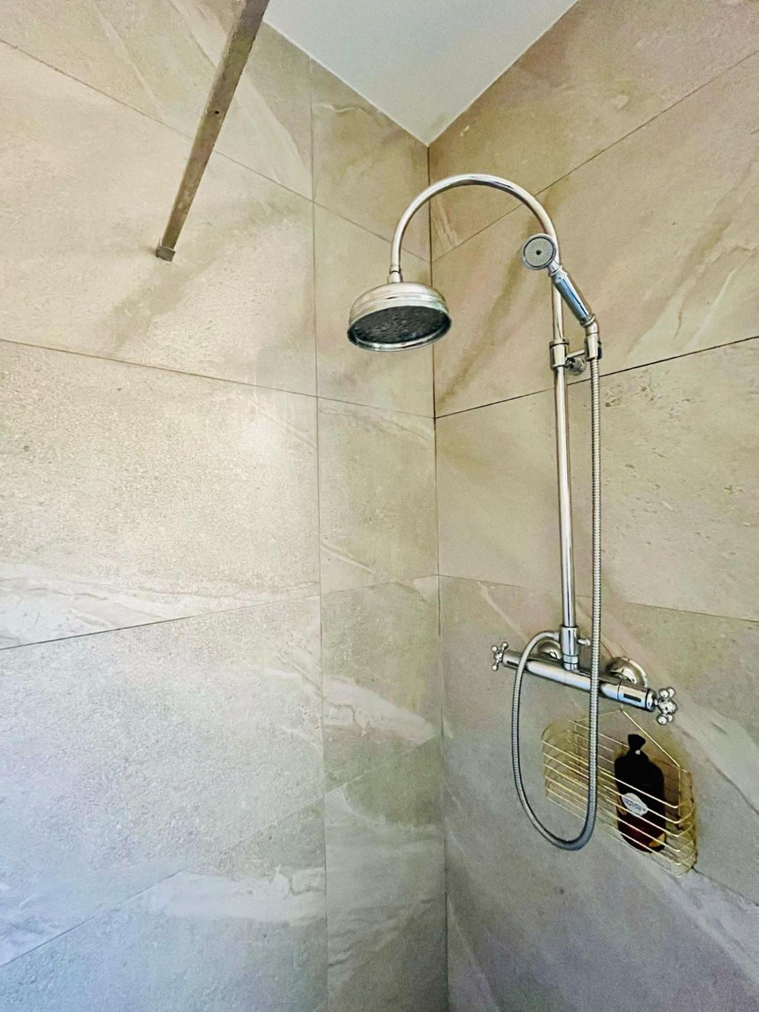 Cozy Charming Apartment In Old Bakery Street La La Valletta Esterno foto